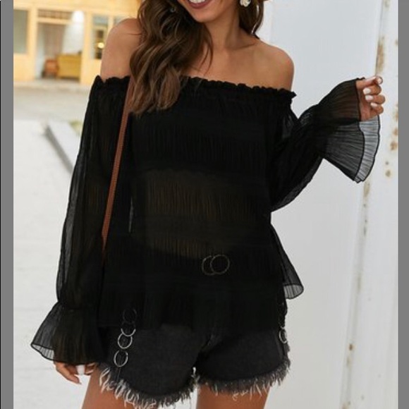 BRAND NEW ON/OFF SHOULDER TOP - Picture 1 of 1